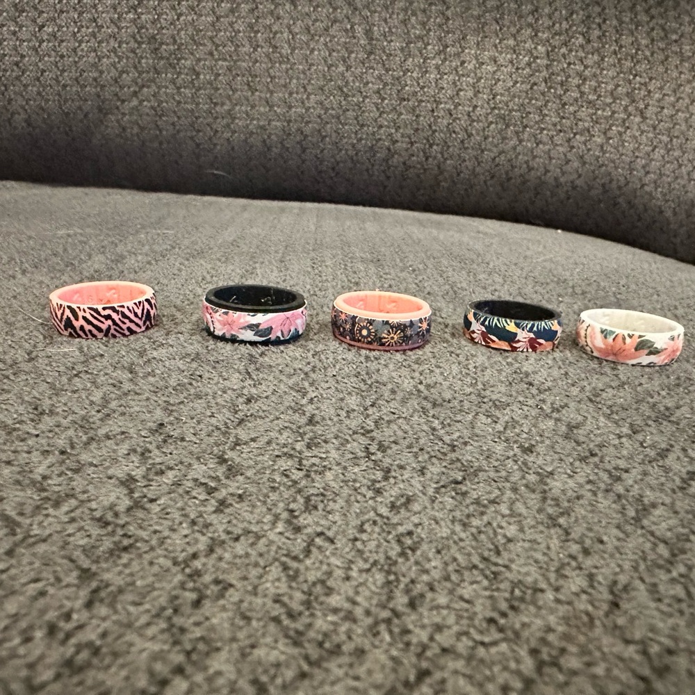Colorful Silicone Rings Set - Picture 2 of 2